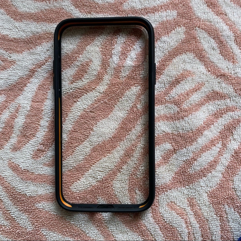 Clear iPhone 11 Phone Case with black rim